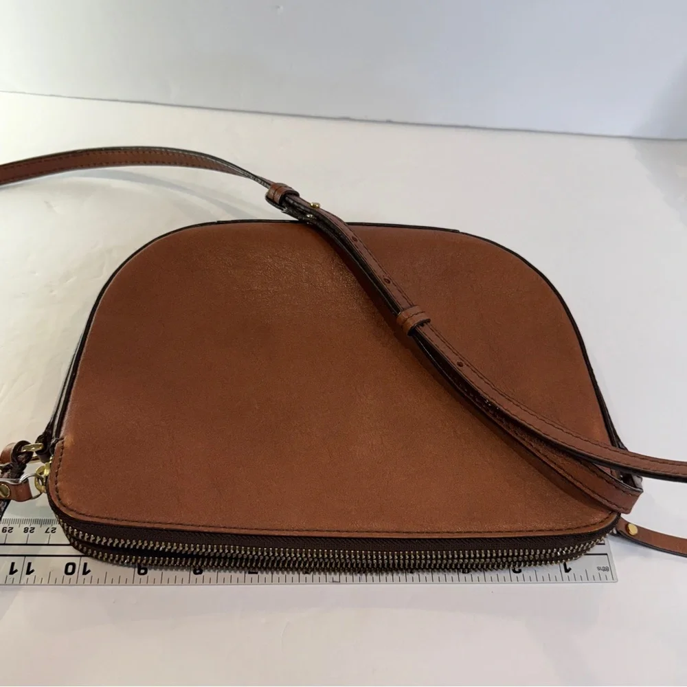 ✨ Banana Republic Chestnut Leather Half Moon Crossbody – Preloved Luxe Classic - Picture 7 of 16